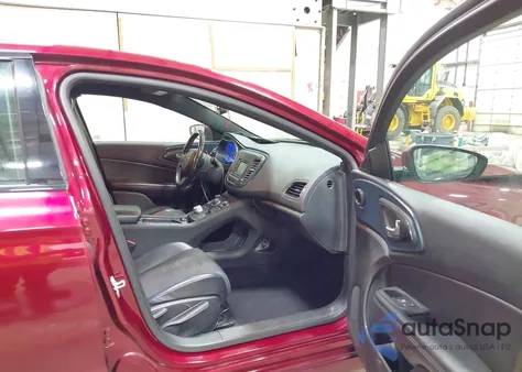 2015 Chrysler 200 S z USA, uszkodzony, nr VIN 1C3CCCDG8FN542833